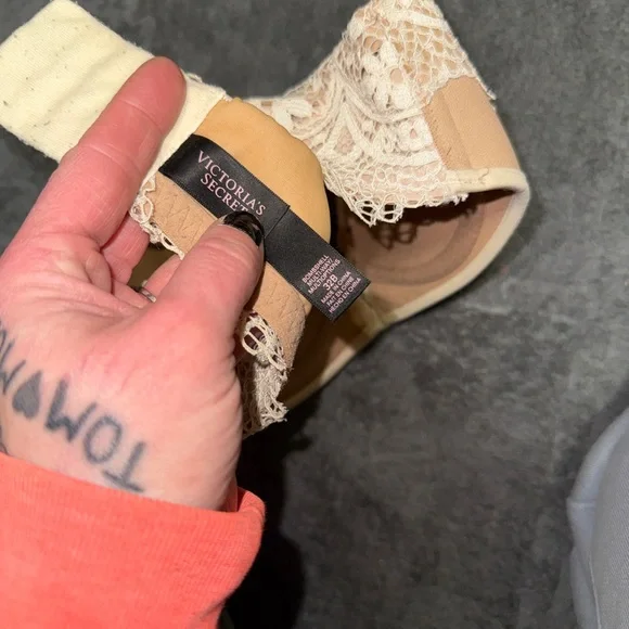 Victorias Secret Women's Bra Lot - Picture 10 of 10